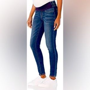 NWT Levi’s Signature Baby Bump Skinny Maternity Jeans. Size M.